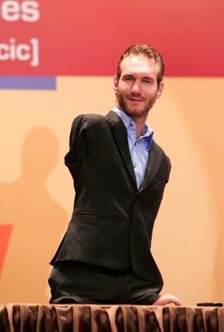 尼克·胡哲簡介